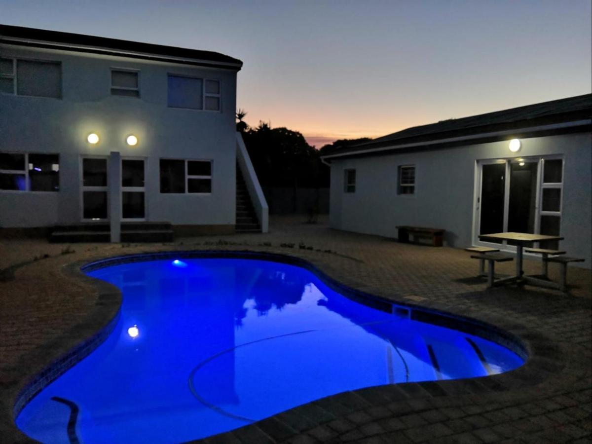 Southeaster Apartment Bloubergstrand Bagian luar foto
