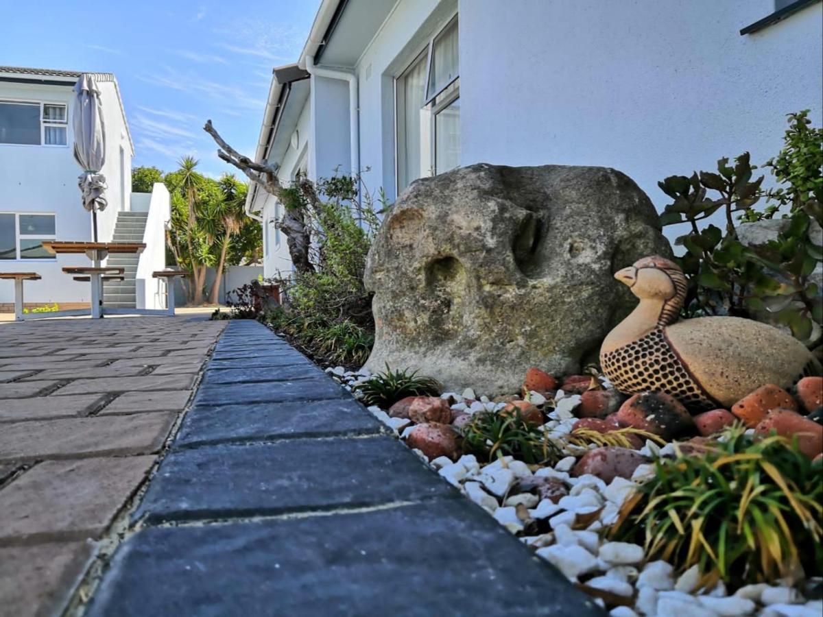 Southeaster Apartment Bloubergstrand Bagian luar foto