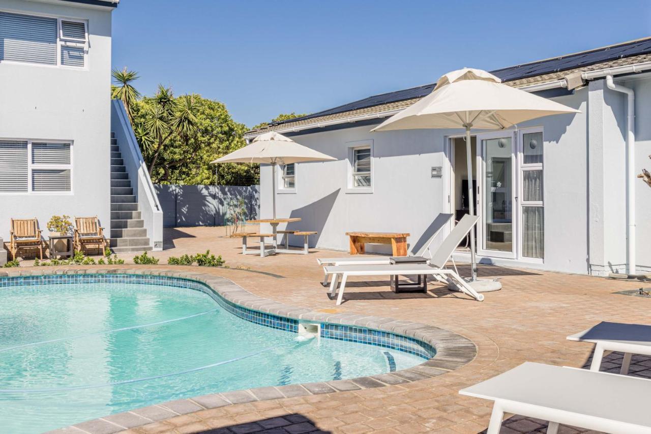 Southeaster Apartment Bloubergstrand Bagian luar foto