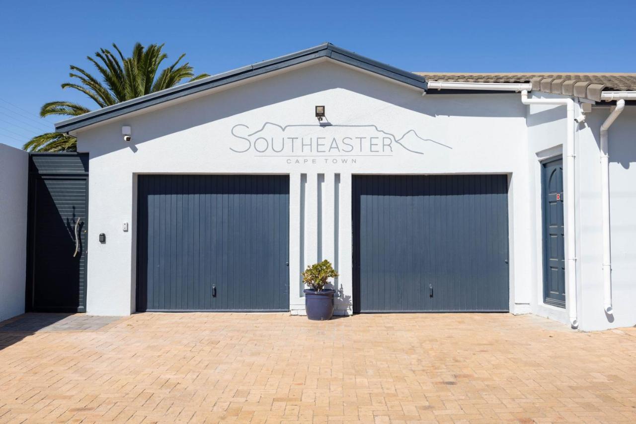 Southeaster Apartment Bloubergstrand Bagian luar foto