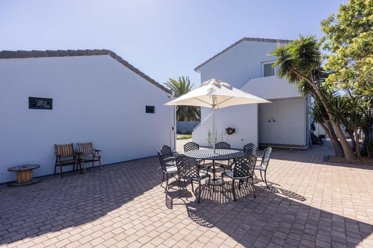 Southeaster Apartment Bloubergstrand Bagian luar foto