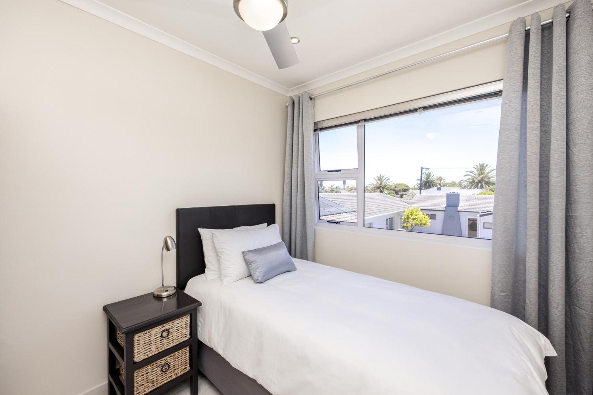 Southeaster Apartment Bloubergstrand Bagian luar foto