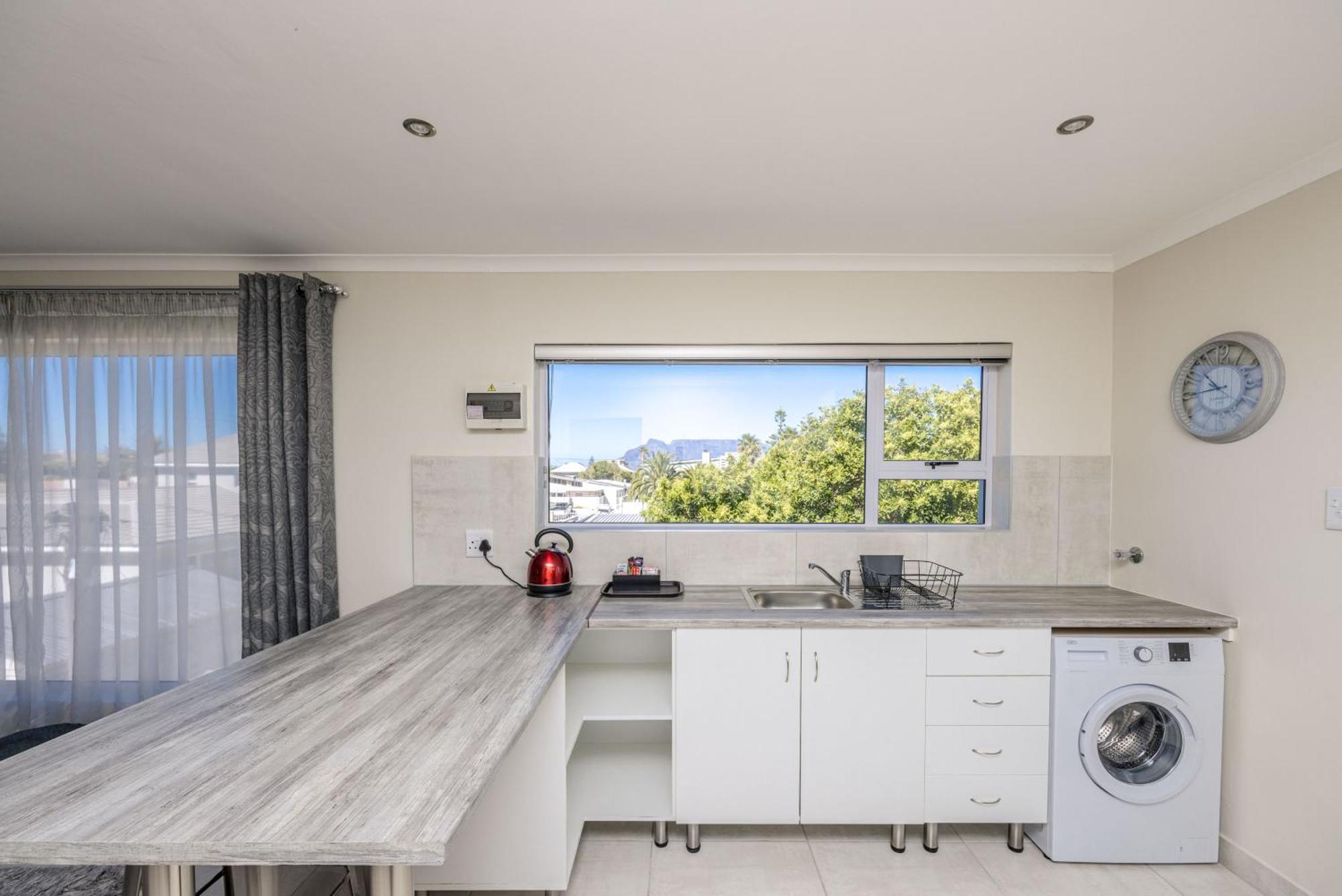 Southeaster Apartment Bloubergstrand Bagian luar foto
